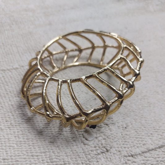 FISHBONE BANGLE 4